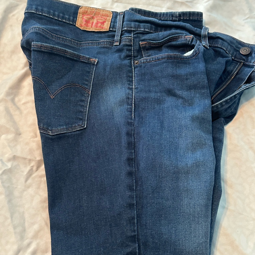 Levi’s skinny jeans for women waste, size 33” - Picture 8 of 8